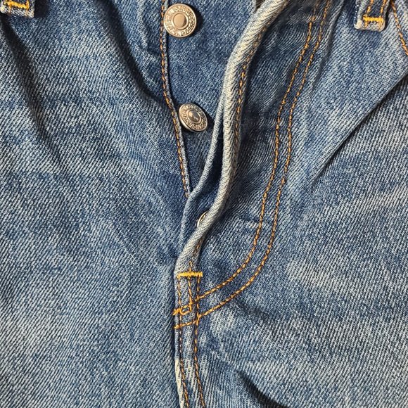 Levi's Blue High Rise Straight Leg Cropped Frayed Hem-Size 28 - Picture 6 of 9